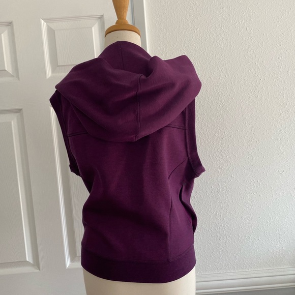 NIKE TECH FLEECE HOODED VEST - Picture 9 of 14